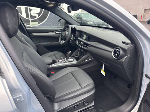 2025 Alfa Romeo Stelvio