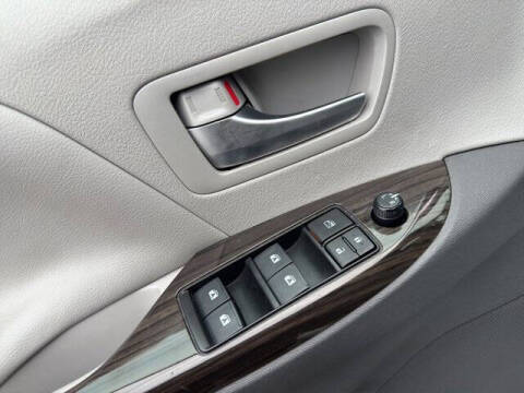 2020 Toyota Sienna XLE Premium 8-Passenger