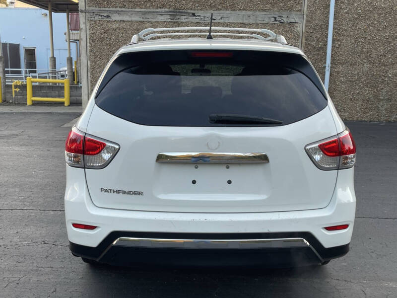 2016 Nissan Pathfinder S