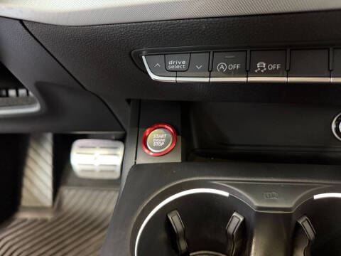 2017 Audi A4 2.0T quattro Premium Plus