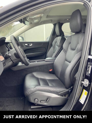 2023 Volvo XC60 B5 Plus Bright Theme