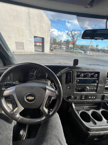 2017 Chevrolet Express 2500