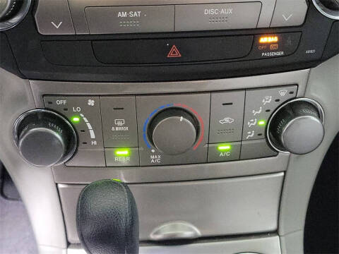 2012 Toyota Highlander SE