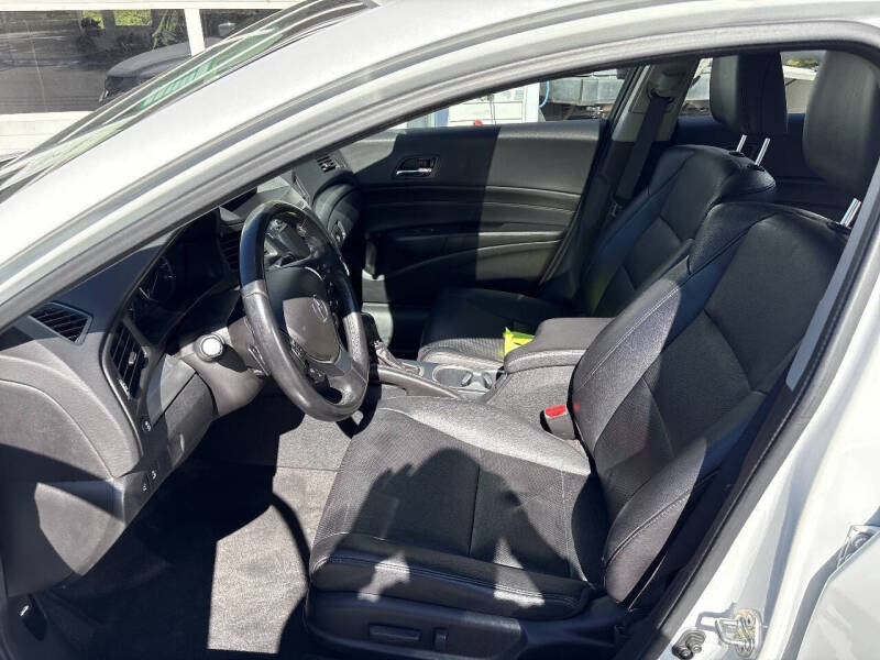 2017 Acura ILX w/Tech