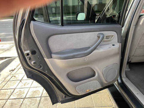 2007 Toyota Sequoia SR5