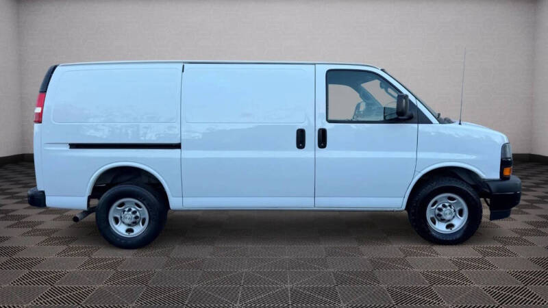 2021 Chevrolet Express 2500