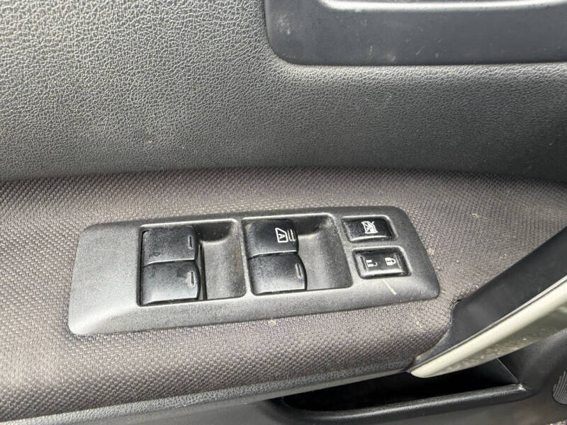 2011 Nissan Rogue S