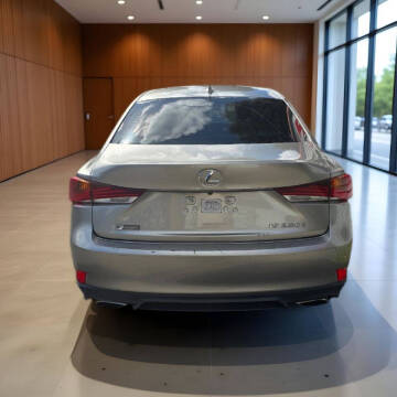2017 Lexus IS 200t
