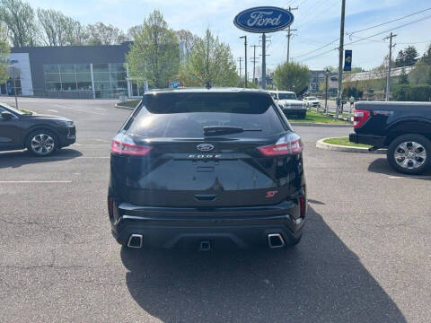 2022 Ford Edge ST