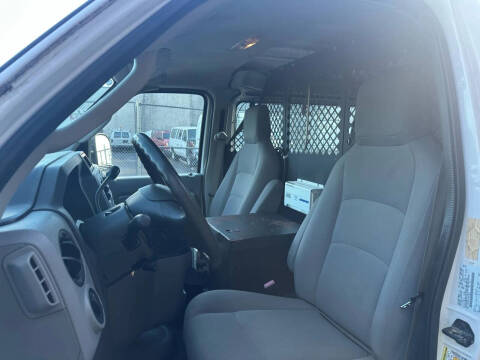 2010 Ford E-Series E-250