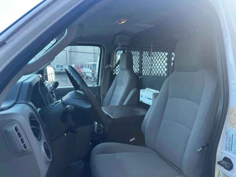 2010 Ford E-Series E-250