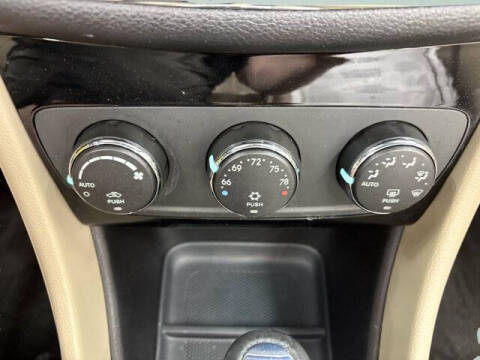 2011 Chrysler 200 Limited