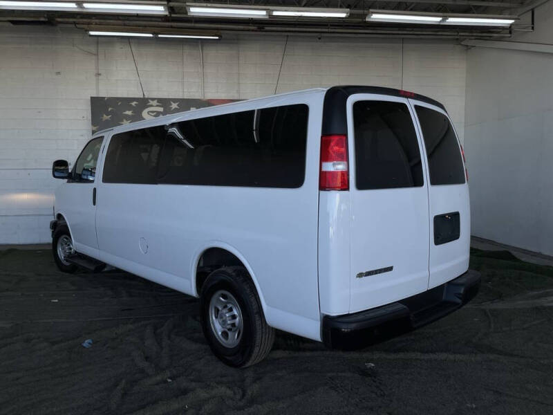 2023 Chevrolet Express LS 3500