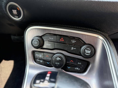 2018 Dodge Challenger SXT