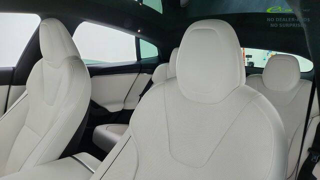 2022 Tesla Model S Plaid