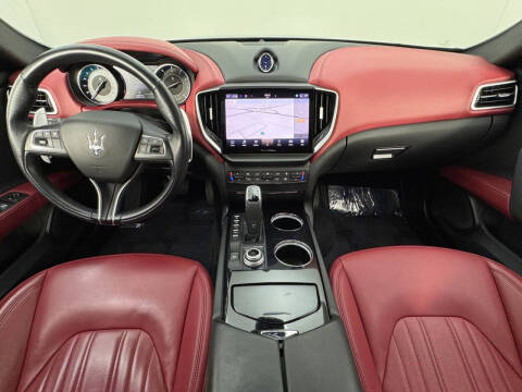 2023 Maserati Ghibli Modena Q4