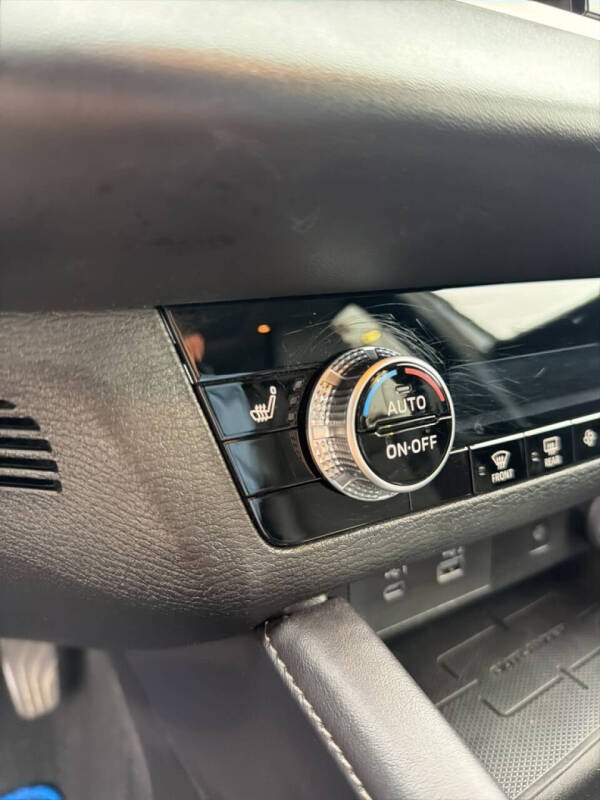 2025 Mitsubishi Outlander PHEV SE