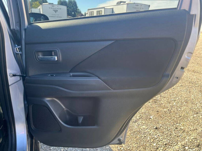 2016 Mitsubishi Outlander SE