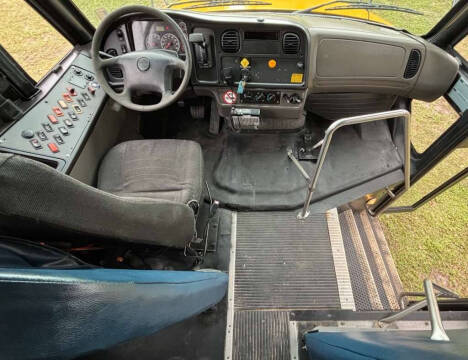 2009 Freightliner Thomas Safeliner