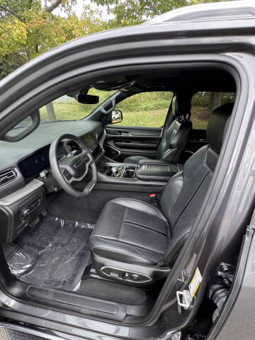 2024 Jeep Wagoneer L Carbide