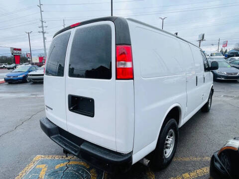 2023 Chevrolet Express 2500