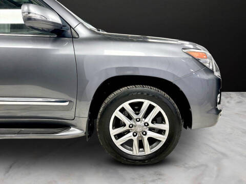 2015 Lexus LX 570