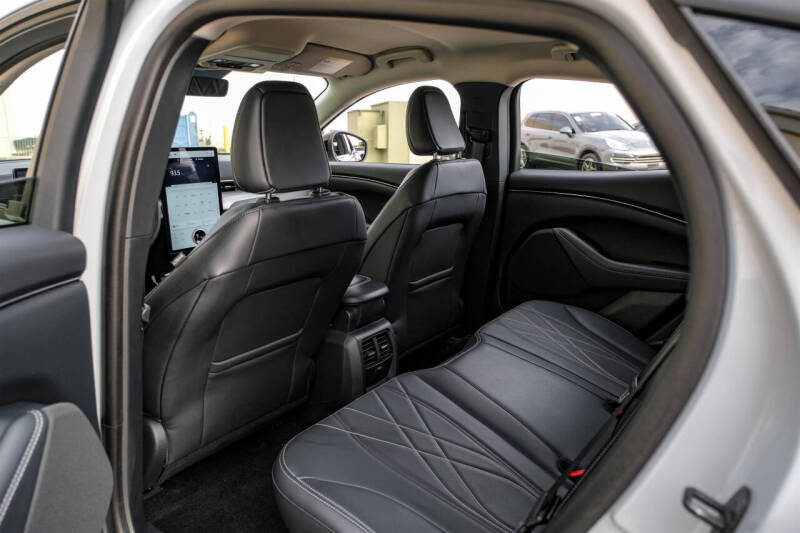 2023 Ford Mustang Mach-E Select