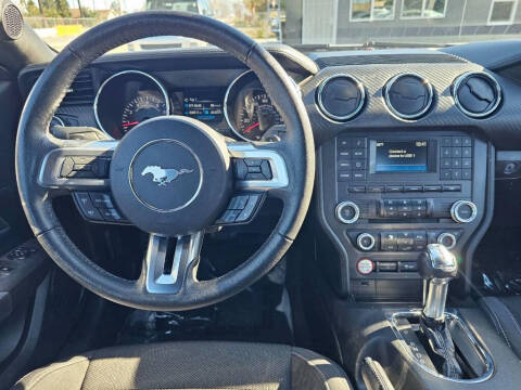 2017 Ford Mustang V6