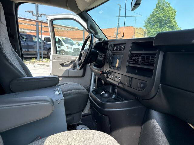 2017 Chevrolet Express 2500