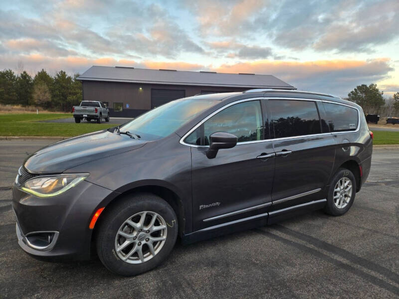 2020 Chrysler Pacifica Touring L