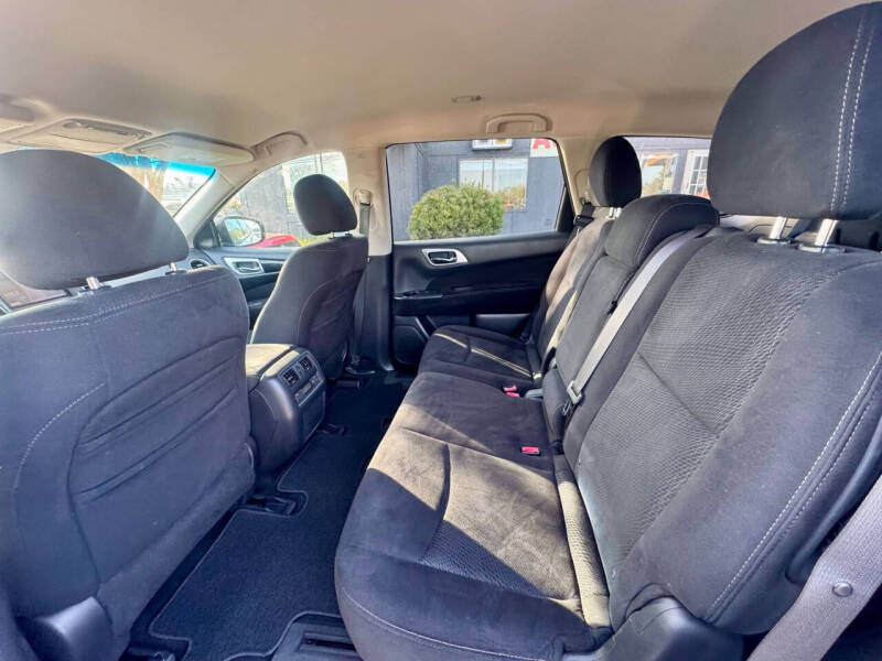 2013 Nissan Pathfinder SV