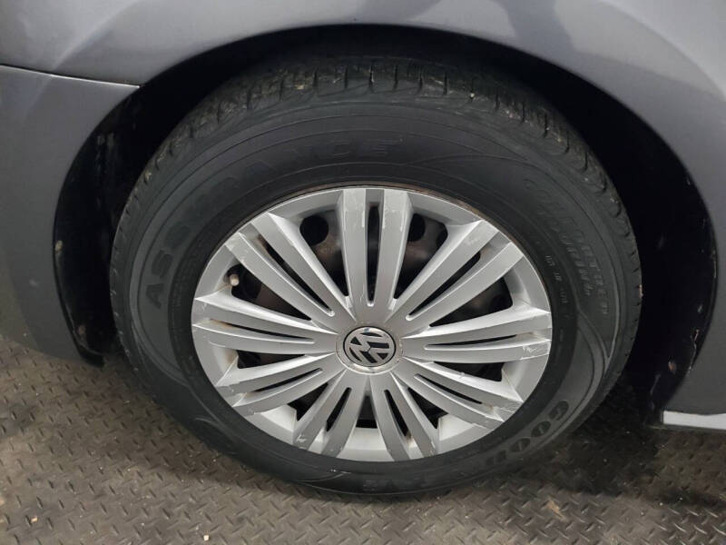 2015 Volkswagen Passat 1.8T S