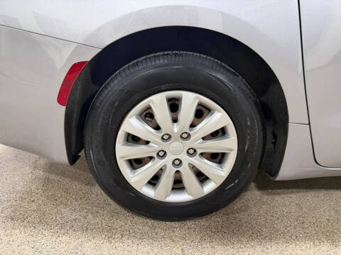 2021 Chrysler Voyager L