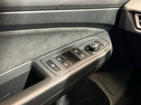 2024 Volkswagen Golf GTI SE