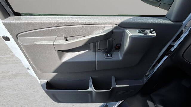 2024 Chevrolet Express 2500