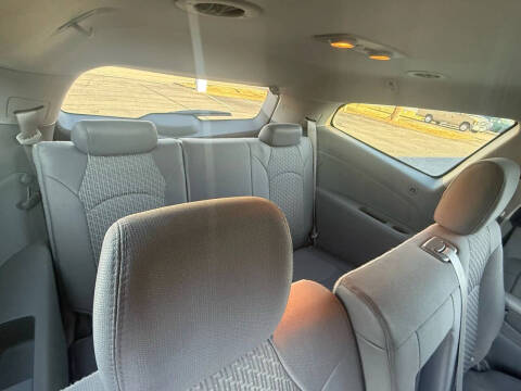 2012 Chevrolet Traverse LS