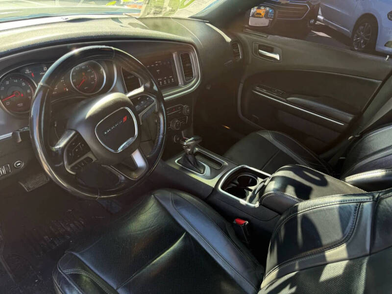 2019 Dodge Charger SXT