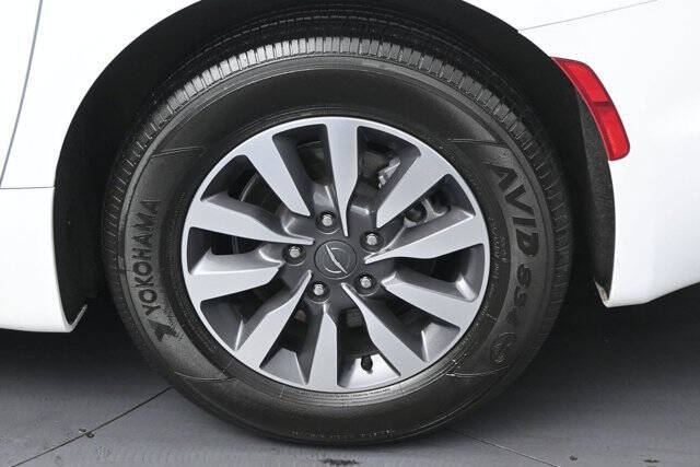 2024 Chrysler Pacifica Plug-In Hybrid Select