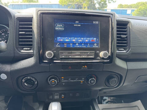 2022 Nissan Frontier SV