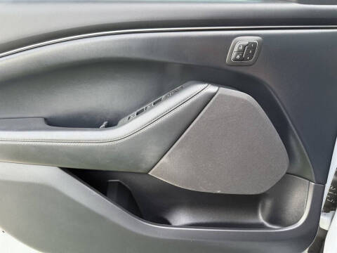 2021 Ford Mustang Mach-E Select