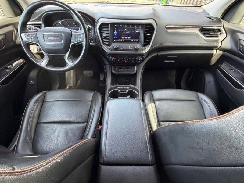 2023 GMC Acadia AT4
