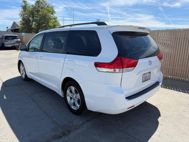2014 Toyota Sienna