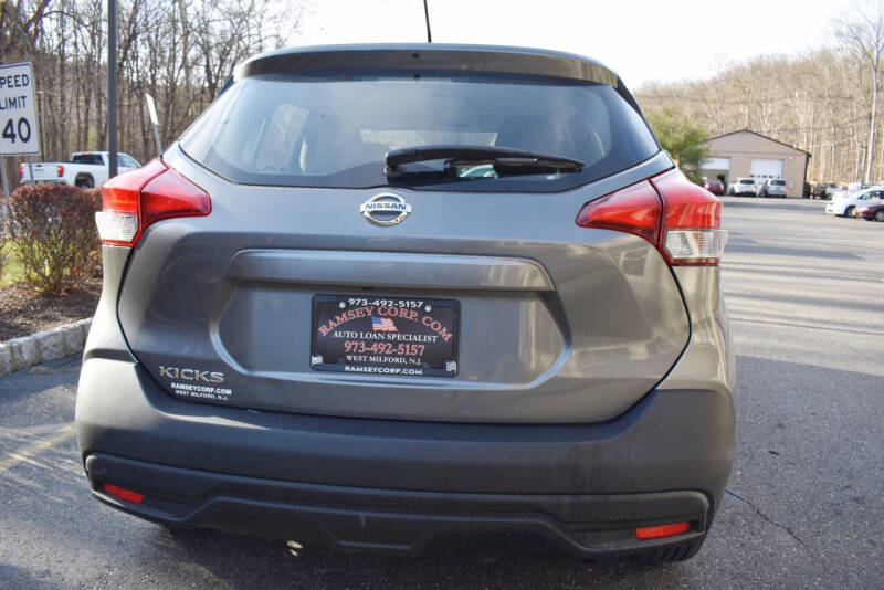 2019 Nissan Kicks SV