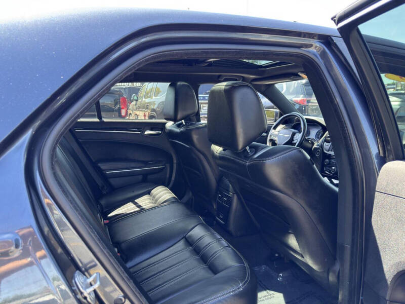 2018 Chrysler 300 S