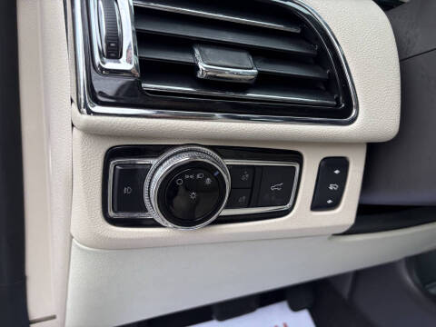 2018 Lincoln Navigator Select