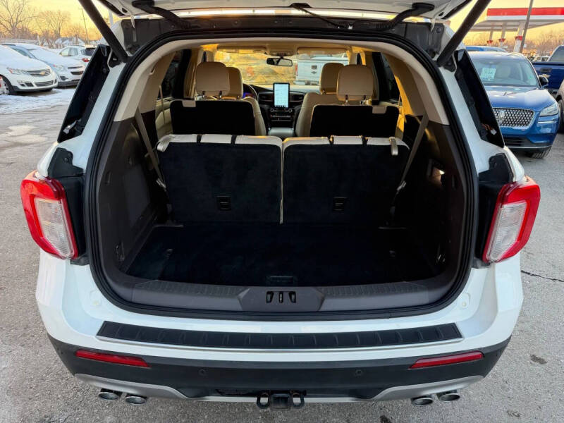 2023 Ford Explorer Platinum