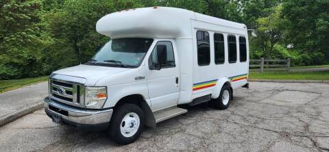 2008 Ford E-350 Shuttle Bus for sale at Allied Fleet Sales in Saint Louis MO