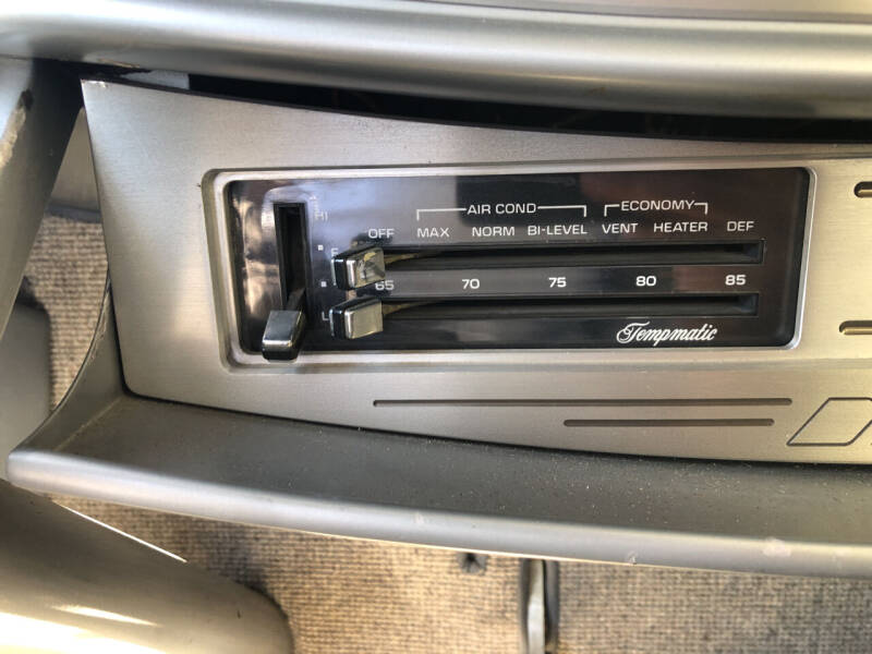 1932 Ford 2 Door Sedan