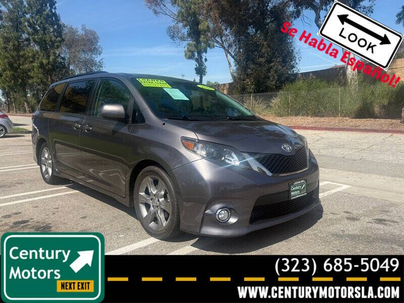 2014 Toyota Sienna SE 8-Passenger