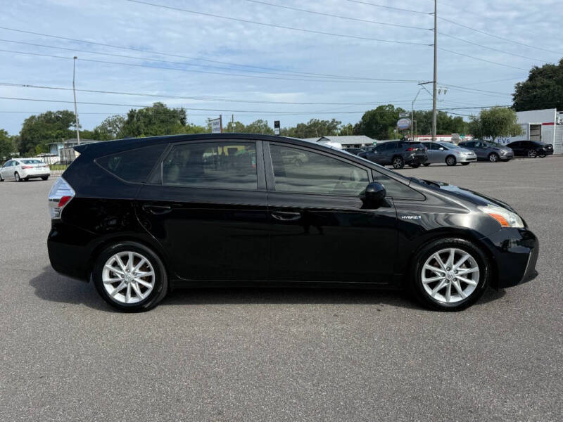 2012 Toyota Prius v Five